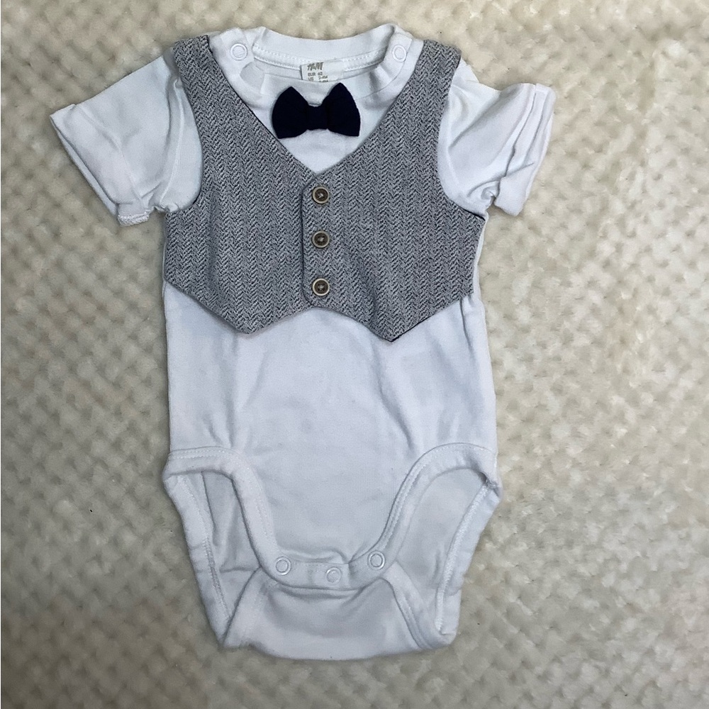 H&M Gray and White Short Sleeve One Piece with Bow Tie and Attached Vest 2-4M